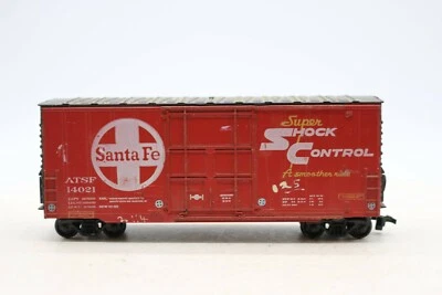 HO SCALE Hi-Cube Santa Fe ATSF 14021 Super Shock Control Freight Car - Image 1 of 4