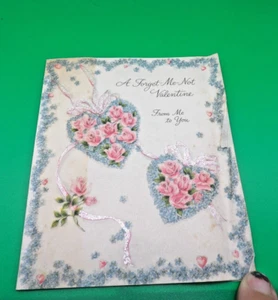 Biglietto San Valentino Vintage 1952 Hallmark Hall Fratelli Rosa Rose Fiori Blu - Foto 1 di 3