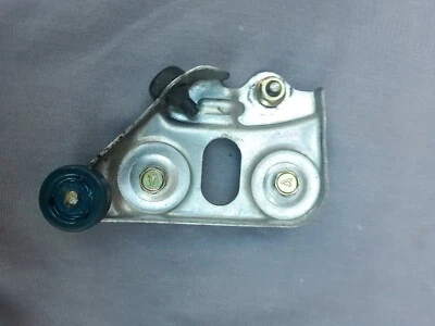 91 92 93 94 95 丰田 MR2 车窗玻璃导轨停止支架右通行证 — 第 1/3 张图片