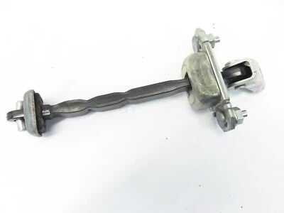 Subaru WRX STI 2015-2020 puerta trasera correa de retención conductor o pasajero OEM  Foto 1 de 4