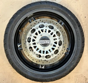 Triumph ST1050 Sprint Vorderrad Felge 2006 10/25 - Bild 1 von 13