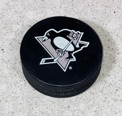 Disco de hockey oficial de la NHL - Eslovaquia Pittsburgh Penguins Inglasco Foto 1 de 2