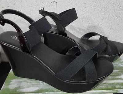 Sandálias femininas Charles David Riviera tamanho 9M salto cunha preto 4" em excelente estado usado - Imagem 1 de 4