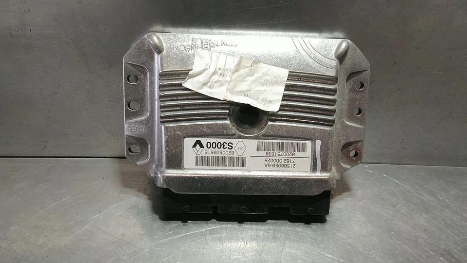 CENTRALINA INIEZIONE Renault Megane II CC (EM) 2007 8200509516 - Immagine 1 di 1