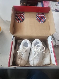 K-Swiss White Classic Infant Size 2 Display Model New In Box - Picture 1 of 8