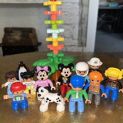 Lego Duplo Figure Lot 22 Pieces. Mickey, Minnie, Dog, Penguin, Flowers, 8 Others - Image 1 of 4