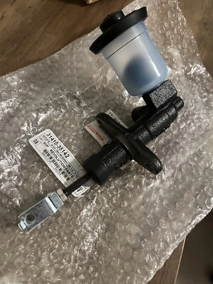 Cilindro maestro de embrague de transmisión Aisin OEM para camioneta Toyota 4Runner Cressida Foto 1 de 4