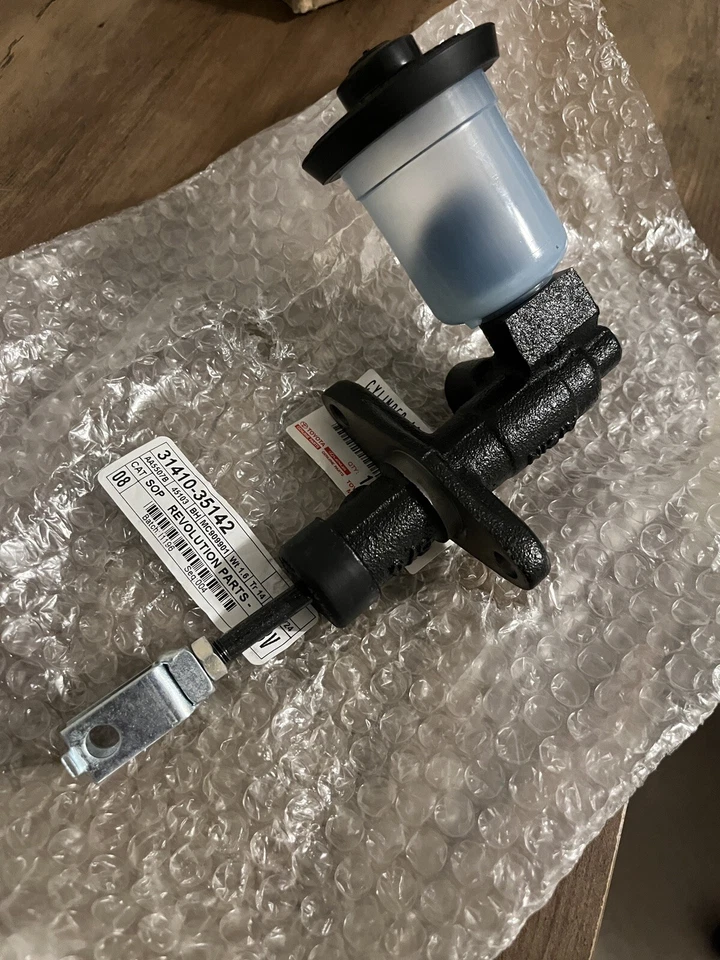 Cilindro mestre de embreagem de transmissão Aisin fabricante de equipamento original para Toyota 4Runner Cressida Pickup - Imagem 1 de 4