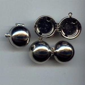 3 PIECES VINTAGE SILVER ROUND BALL 18mm. SMOOTH SPHERE LOCKET PENDANTS 5122 - Picture 1 of 1
