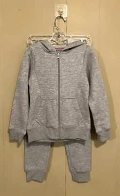 Nuevo con etiquetas Liberty & Valor Girls Gris 2 piezas. Sudadera con Capucha Sudadera Joggers Talla 6 Foto 1 de 4