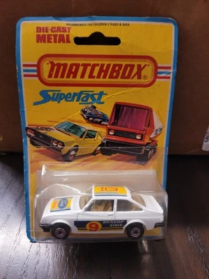 Matchbox Lesney Superfast 1978 no. 9 Ford Escort RS2000 Shell Dunlop en tarjeta  Foto 1 de 3