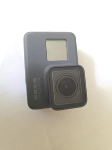GoPro Hero 5 Black Edition Action Camera with Battery Charger & 1 Batteries - Picture 1 of 6