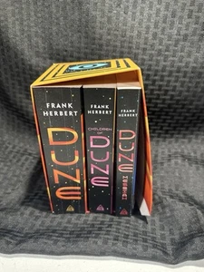 Frank Herberts Dünensaga 3 Bücher Box Set: Düne, Dünenmessias und Kinder - Bild 1 von 2