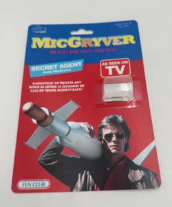 Super Secret Fun Club MicGryver - MacGyver TV Show Spielzeug RAR #1/50 signiert - Bild 1 von 2