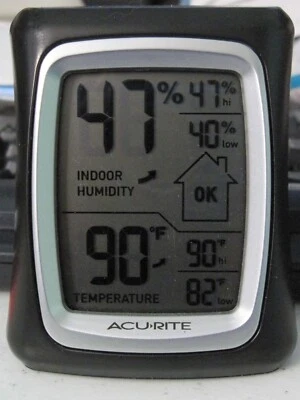 Indoor Digital Thermometer & Hygrometer with Temperature and Humidity Gauge NEW - Image 1 of 4