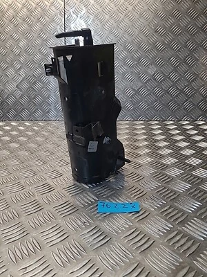 Carcaça de filtro de combustível diesel 2023 Volkswagen Transporter T6.1 2.0 7LA127224A - Imagem 1 de 4