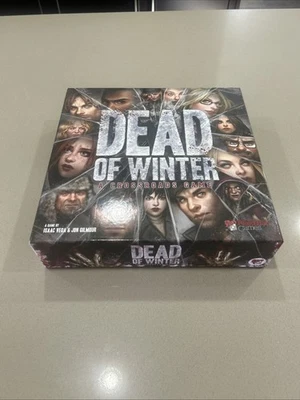 Dead of Winter de Plaid Hat Juegos Tablero de Juego para Edad 12+ Foto 1 de 4