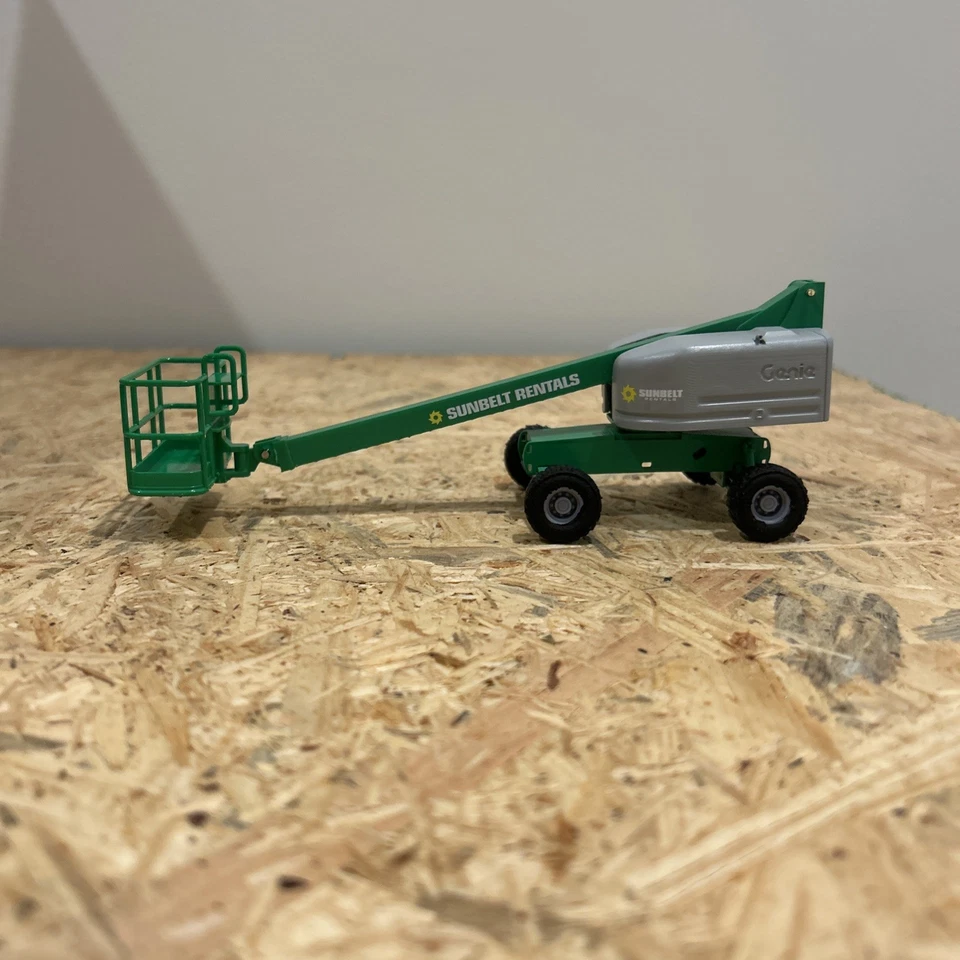 3D 打印 1: 50 比例 Genie S-40 Sunbelt 租赁 Manlift — 第 1/4 张图片