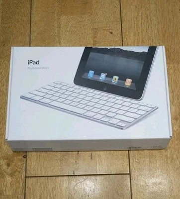Apple iPad Keyboard Dock Compatibile con iPad 1a 2a 3a Generazione Modello A1359 (H12) - Immagine 1 di 4
