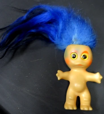 3,5" RARO 1964 L Khem Moon Goon Troll com Vinil Bronzeado-Cabelo Azul-Olhos Amarelos FOFO - Imagem 1 de 4