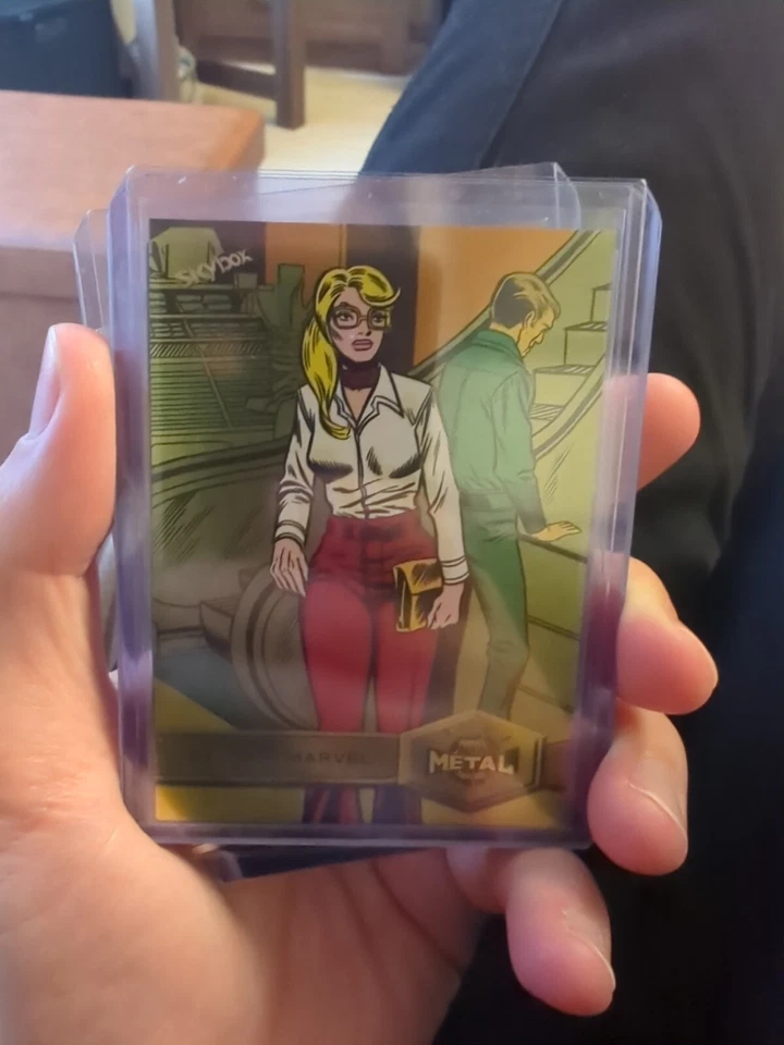 2021 Upper Deck Skybox Spider-Man Metal - Captain Marvel #117 Gold Parallel  - Image 1 of 1