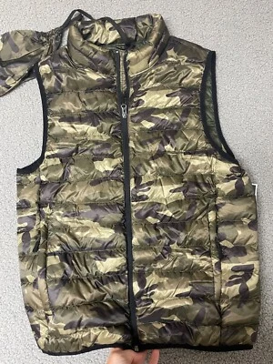 NWT Club Room Down Packable Full Zip Men's Vest Jacket green camo mens small - Image 1 of 4