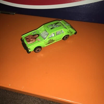 Welly - WWF - HHH D-Generation X - Cadillac Seville - Diecast 1:64 - Sin caja Foto 1 de 4