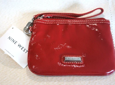 Muñequera de cuero rojo sintético Nine West nueva con etiquetas Foto 1 de 4
