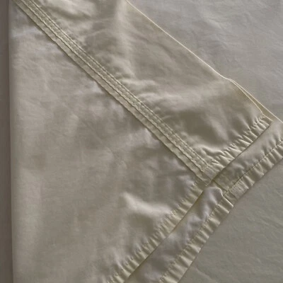 JCP Home Collection Queen YELLOW Flat Sheet 200 Thread Count Poly Cotton #Spot# - Image 1 of 4