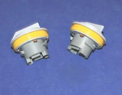 2 Tail Lamp Turn Signal Sockets 1996-2000 Chrysler Town Country Caravan Voyager  - Image 1 of 4