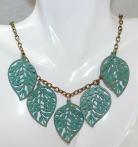 NWT Tema Autunnale Raccolto Foglia Foglie Verde Colore Smalto Choker Collana B2 - Foto 1 di 4