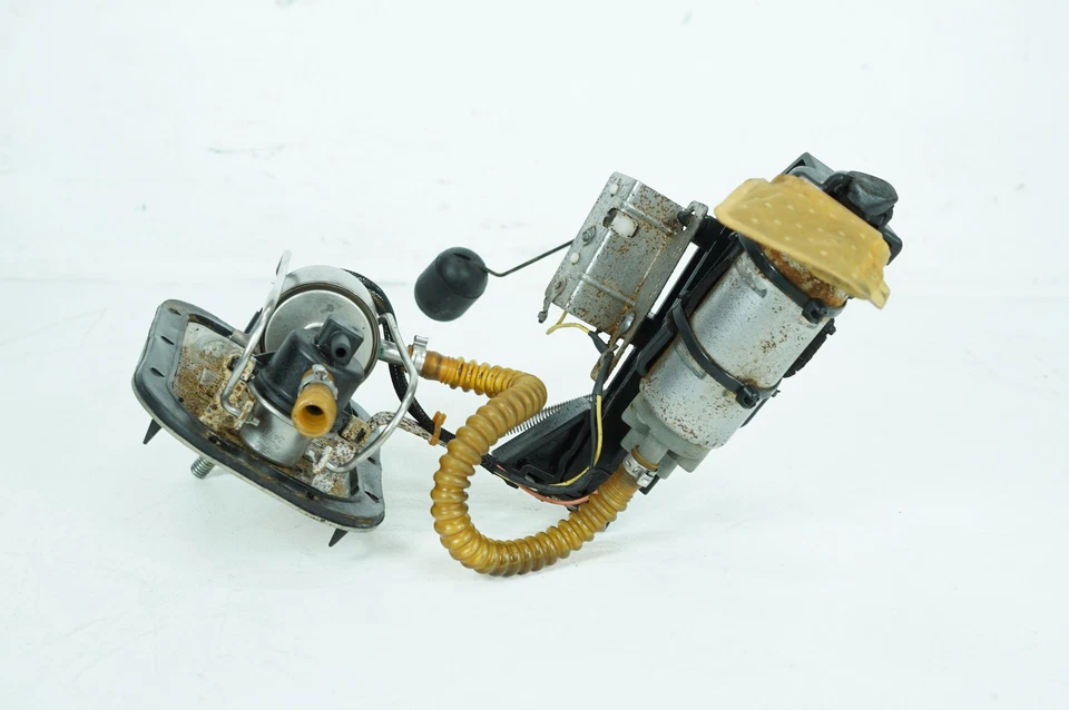 2004 Harley Softail FLSTCI Heritage OEM Fuel Pump Gas Gasoline Petrol Sending - Image 1 of 4