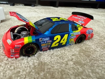 Jeff Gordon #24 Dupont Brickyard 400 1997 Monte Carlo escala 1/24 Foto 1 de 4