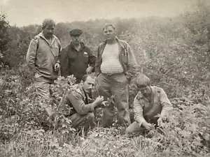 Foto de colección guapos jóvenes cariñosos chicos atractivos hombre gay interior URSS - Imagen 1 de 3