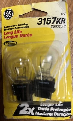 Ge Miniature Lamps Bulb No. 3157kr/Bp2 12 V 2 / Carded - Image 1 of 2