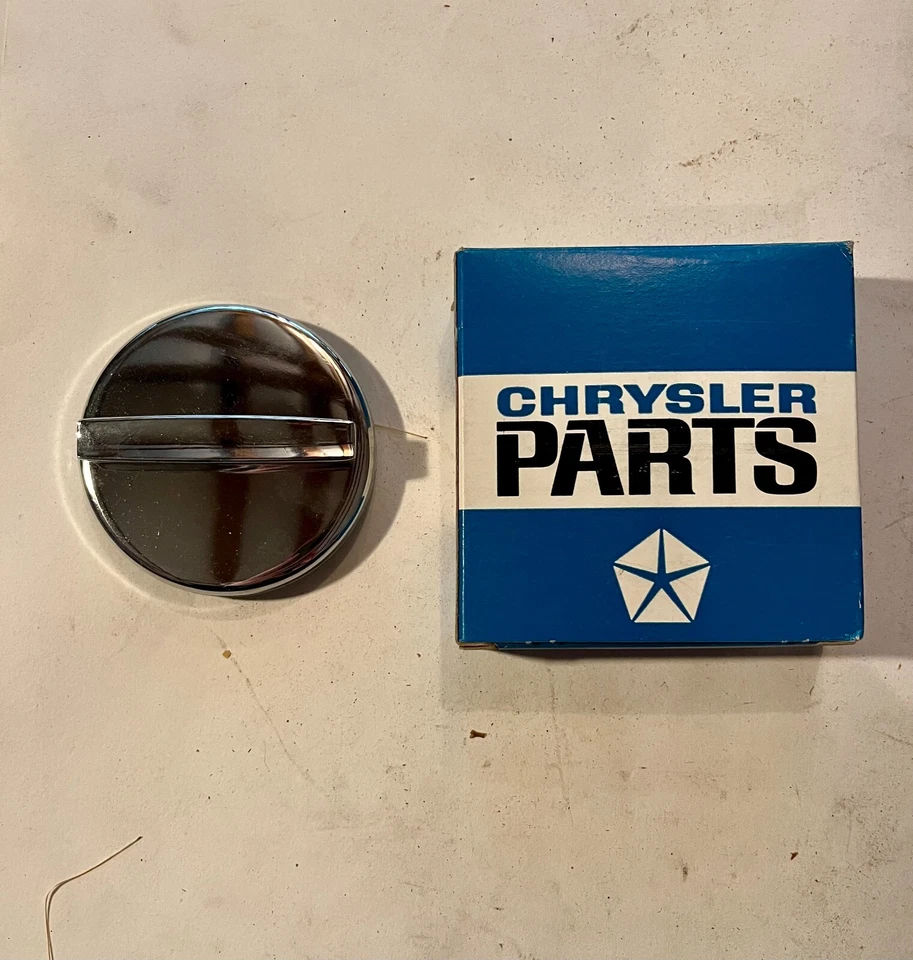 Boné de gás NOS Mopar 1960 1961 modelos Plymouth Valiant e Dodge Lancer #2240319 - Imagem 1 de 1