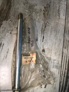 YAMAHA FZR1000 rear axle genuine 3GM-25181-00 - Picture 1 of 1