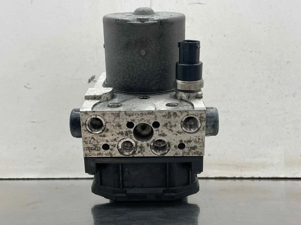 Audi A6 ABK 2003 bomba de freno antibloqueo AWD conjunto 51 k millas OEM 4B0614517R Foto 1 de 4