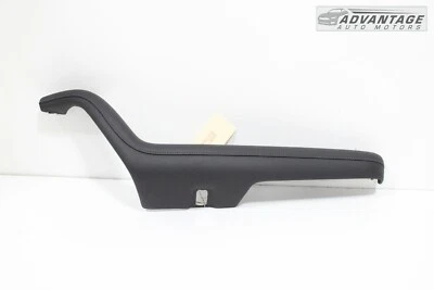 Chevrolet Blazer 2019-2021 panel de puerta delantera derecha reposabrazos negro OEM Foto 1 de 4
