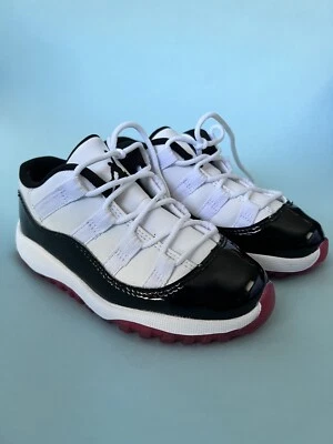 Zapatos deportivos bajos retro Jordan 11 para niños pequeños Concord Bred 505836160 talla 9C VNDS Foto 1 de 4