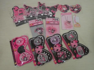 My Melody Kuromi Abzeichen & Acryl Charm Set, Aufkleber & Bonus, gebraucht - Bild 1 von 1