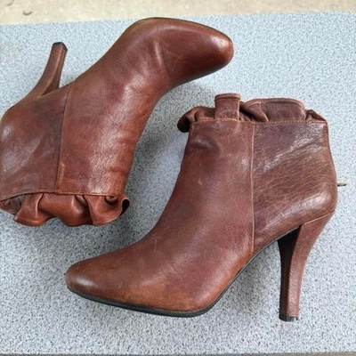 Botines de cuero marrón Me Too con ambiente boho Foto 1 de 3