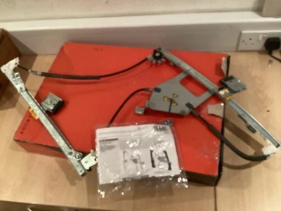 MERCEDES C CLASS W203 2004-2007 FRONT RIGHT WINDOW REGULATOR LESS MOTOR - Image 1 of 4