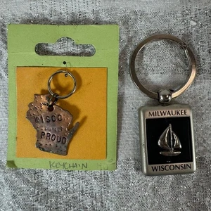 Wisconsin Schlüsselanhänger Lot Wisco Proud Copper State + Milwaukee Segelboot Souvenir - Bild 1 von 4