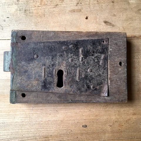 18th CENTURY RIM LOCK, OAK AND IRON ANTIQUE CHURCH OLD - NO KEY - 9” LARGE Cover