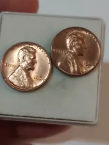 1964 P. AND D. MINT LINCOLN MEMORIAL COPPER PENNIES - Picture 1 of 4
