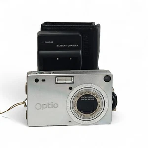 Pentax Optio S Digital Camera 3.2MP 3x Zoom Silver Compact Retro, Charger, Case - Picture 1 of 9