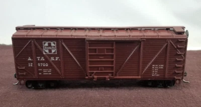 Roundhouse Santa Fe HO AT&SF Wood Braced Box Car #129700 / No Box - Image 1 of 4