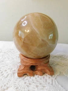 Piedra esfera bola cristal cuarzo dorado natural con soporte de madera - Imagen 1 de 8