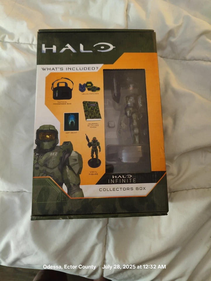 Caja de coleccionistas limitada Halo Infinite (bolsa, figura, parches, impresión artística, libro) Foto 1 de 1